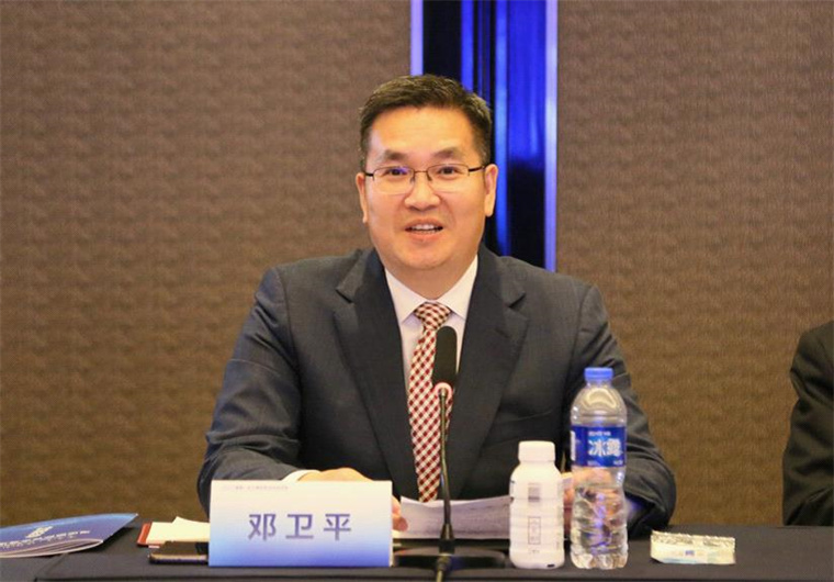 ▲邓卫平推介湖南五大国际物流通道和政策环境。伍鹏程 摄