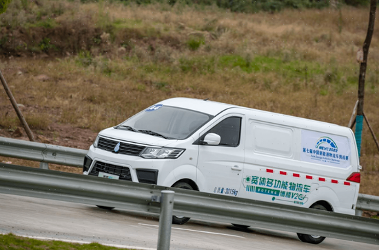 新能源物流车博腾V2 EV大秀产品实力